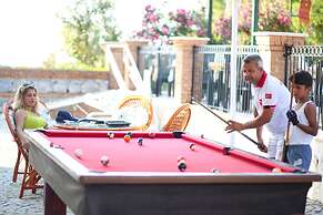 Tuntas Family Suites Kusadasi