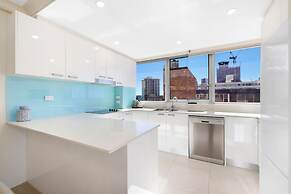 ULTIQA Beach Haven At Broadbeach