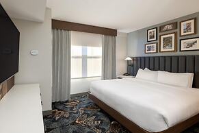 DoubleTree by Hilton Hotel Savannah Airport