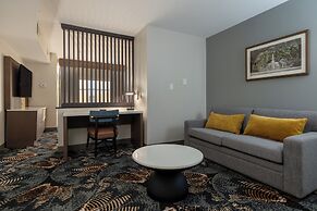 DoubleTree by Hilton Hotel Savannah Airport
