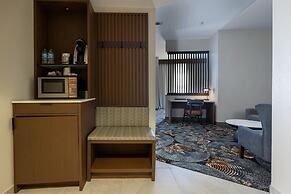 DoubleTree by Hilton Hotel Savannah Airport
