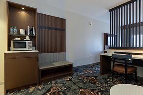 DoubleTree by Hilton Hotel Savannah Airport