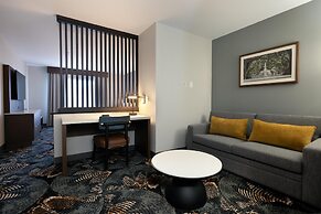 DoubleTree by Hilton Hotel Savannah Airport