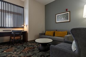 DoubleTree by Hilton Hotel Savannah Airport