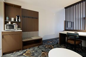 DoubleTree by Hilton Hotel Savannah Airport