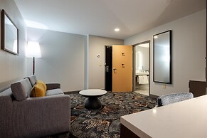 DoubleTree by Hilton Hotel Savannah Airport