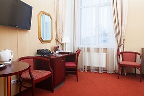 Aurora Premier Hotel