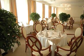 Aurora Premier Hotel