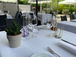 Poli Hotel