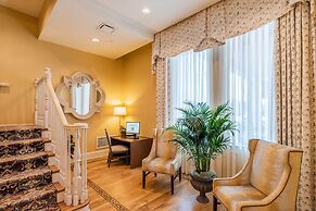 Natchez Grand Hotel & Suites On the River