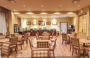 Natchez Grand Hotel & Suites On the River