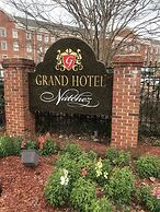 Natchez Grand Hotel & Suites On the River