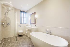 De Vere Cranage Estate