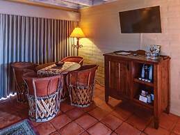 Hacienda Del Sol Guest Ranch Resort