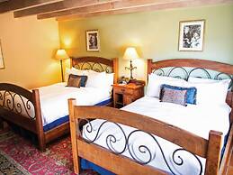 Hacienda Del Sol Guest Ranch Resort