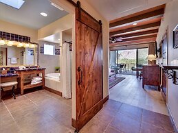 Hacienda Del Sol Guest Ranch Resort