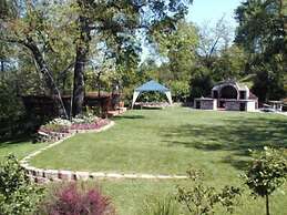Robins Nest Bed & Breakfast