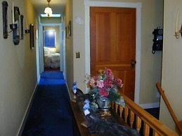 Robins Nest Bed & Breakfast