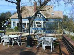 Robins Nest Bed & Breakfast