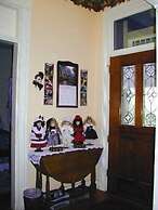 Robins Nest Bed & Breakfast
