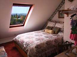 Robins Nest Bed & Breakfast
