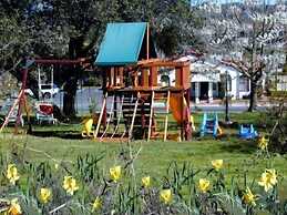 Robins Nest Bed & Breakfast