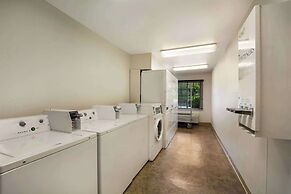WoodSpring Suites Louisville Southeast