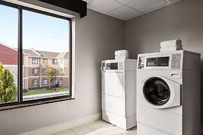 La Quinta Inn & Suites by Wyndham Mt. Laurel - Philadelphia