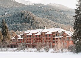 Nita Lake Lodge