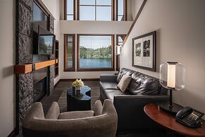Nita Lake Lodge