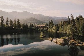 Nita Lake Lodge