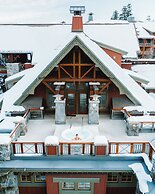 Nita Lake Lodge