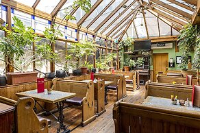 The Uppercross House Hotel