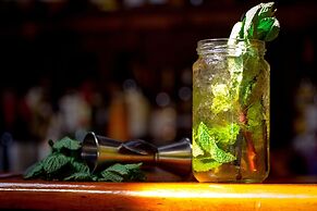 The Uppercross House Hotel