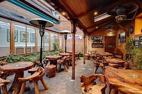 The Uppercross House Hotel