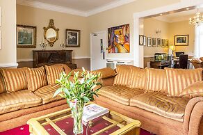 The Uppercross House Hotel