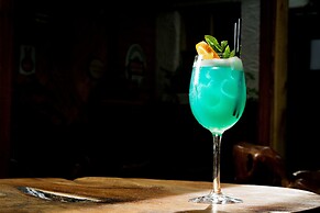 The Uppercross House Hotel