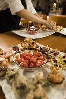 The Uppercross House Hotel