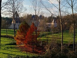 Chateau De Vauloge