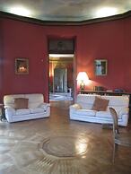 Chateau De Vauloge