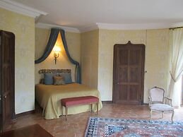 Chateau De Vauloge
