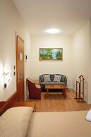 Cavour Resort