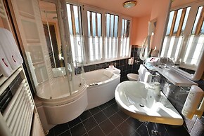 Hotel Astra