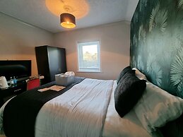 The Ashleigh - Dog Friendly