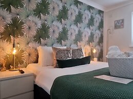 The Ashleigh - Dog Friendly