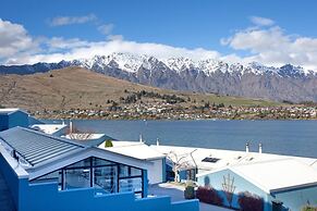 Spinnaker Bay Apartments