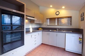 Spinnaker Bay Apartments