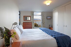 Spinnaker Bay Apartments