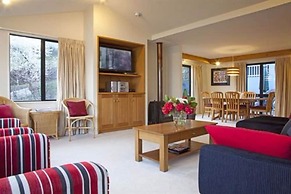 Spinnaker Bay Apartments