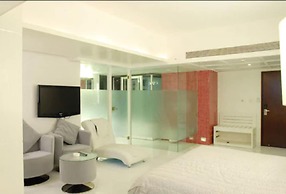 Peninsula Grand Hotel